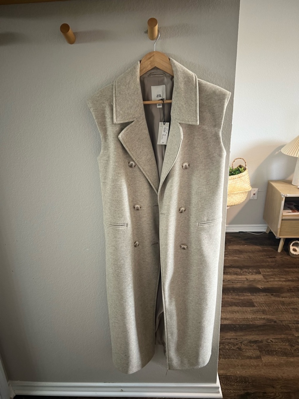 River Island Long Sleeveless Double-Breasted Vest — Beige